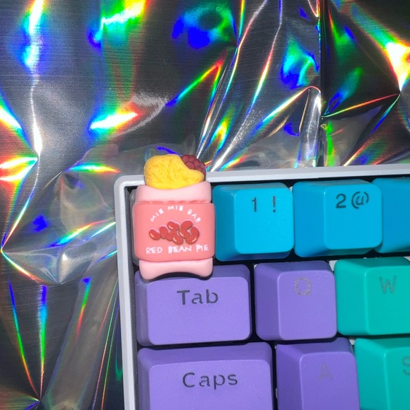 “Red Bean Pie” Custom Keycap - Picture 1 of 7